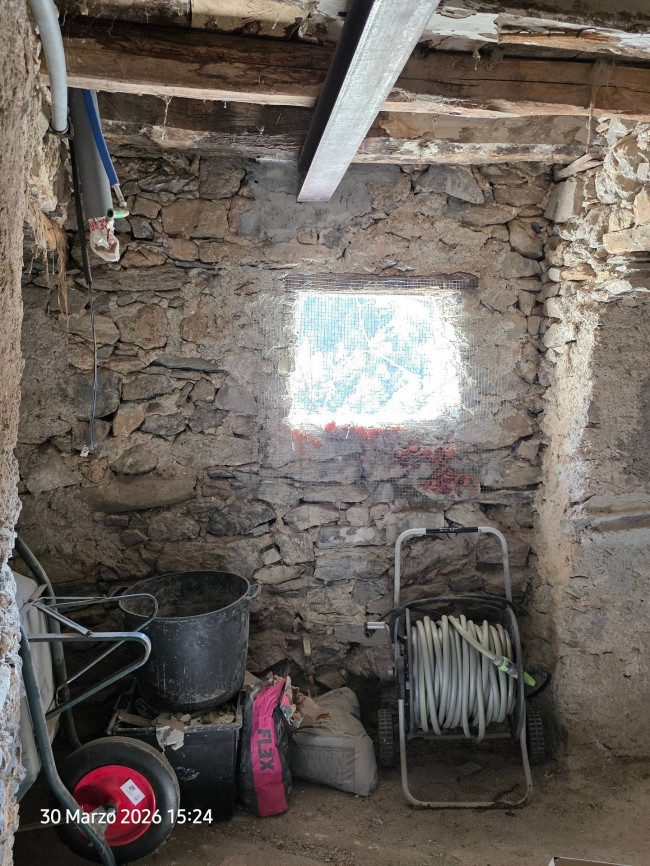 Rustico in vendita a Nasino