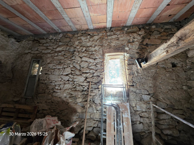 Rustico in vendita a Nasino