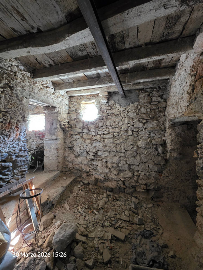 Rustico in vendita a Nasino
