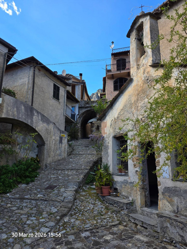 Rustico in vendita a Nasino
