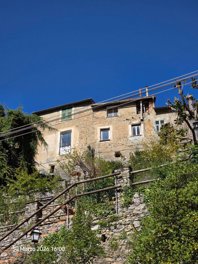 Rustico in vendita a Nasino