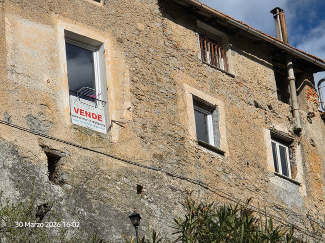 Rustico in vendita a Nasino