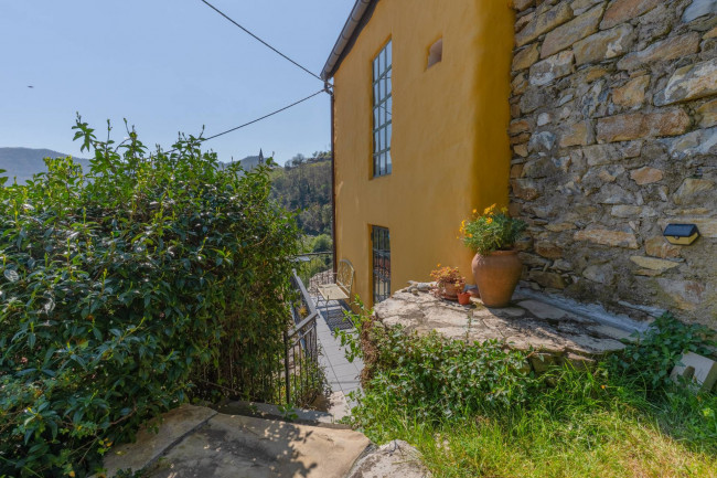 Rustico in vendita a Pieve di Teco