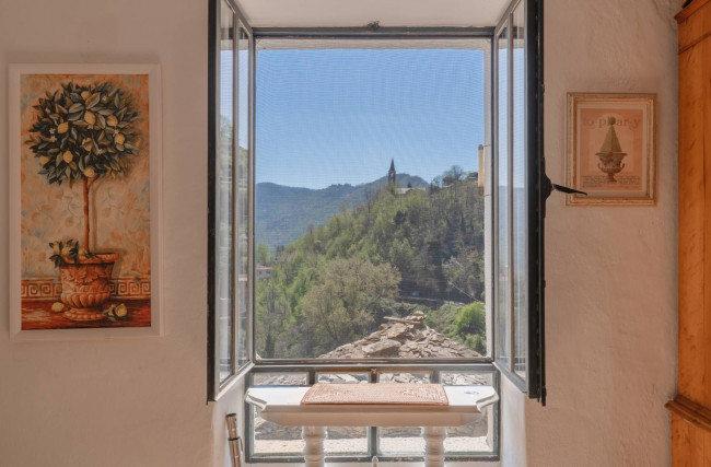 Rustico in vendita a Pieve di Teco