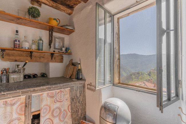 Rustico in vendita a Pieve di Teco