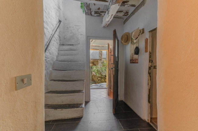 Rustico in vendita a Pieve di Teco