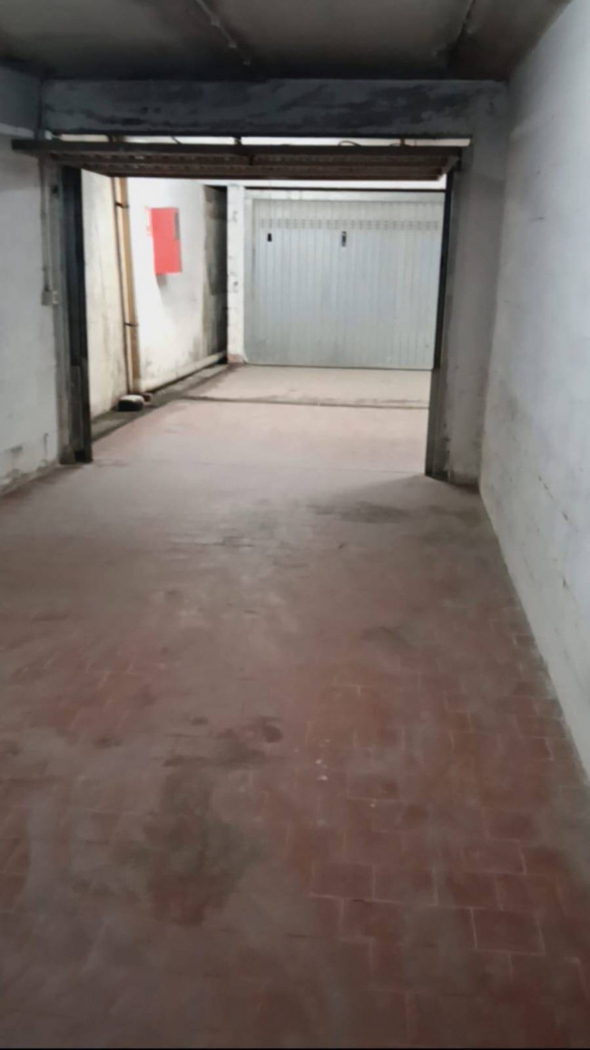 Box o garage in vendita a Albenga