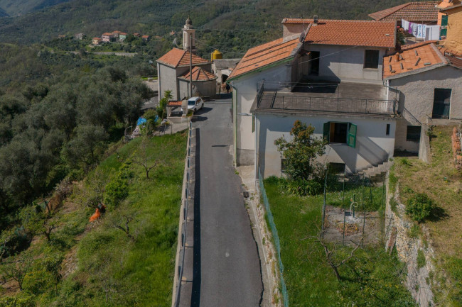 Casa singola in vendita a Aquila d'Arroscia