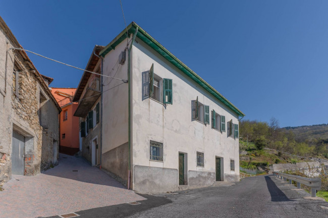 Casa singola in vendita a Aquila d'Arroscia