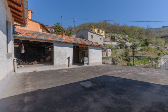 Casa singola in vendita a Aquila d'Arroscia