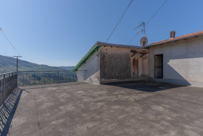 Casa singola in vendita a Aquila d'Arroscia