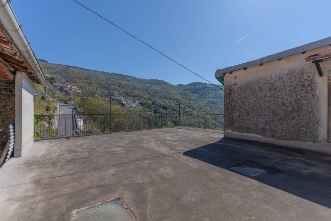 Casa singola in vendita a Aquila d'Arroscia