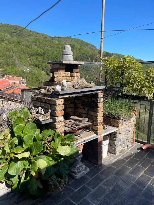 Casa singola in vendita a Pornassio