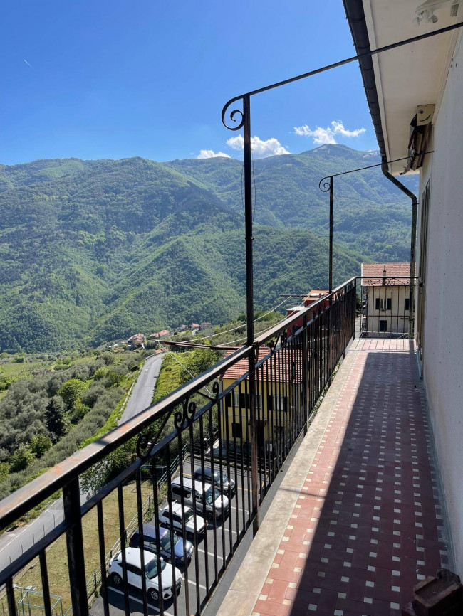 Casa singola in vendita a Pornassio