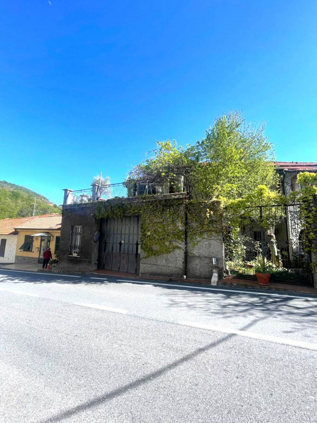 Casa singola in vendita a Pornassio