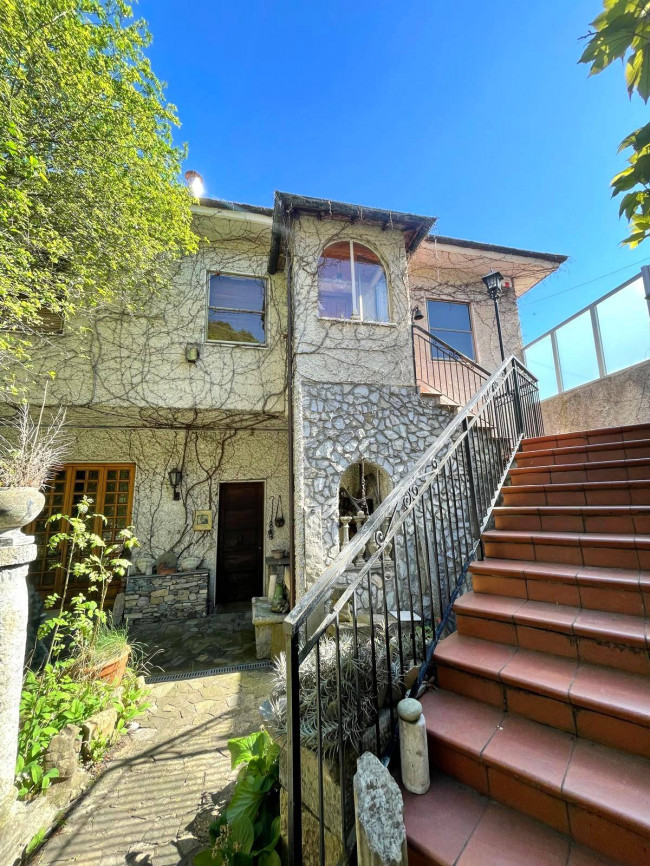 Casa singola in vendita a Pornassio