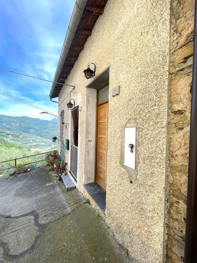 Mansarda in vendita a Borghetto d'Arroscia
