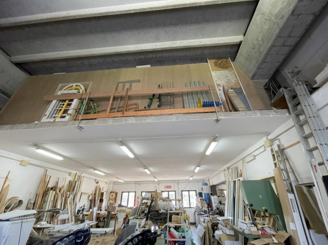 Attività commerciale in vendita a Arenzano
