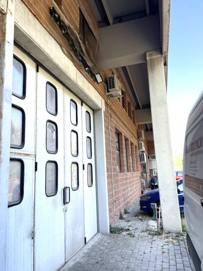 Attività commerciale in vendita a Arenzano