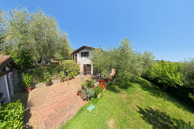 Villa in vendita a Garlenda