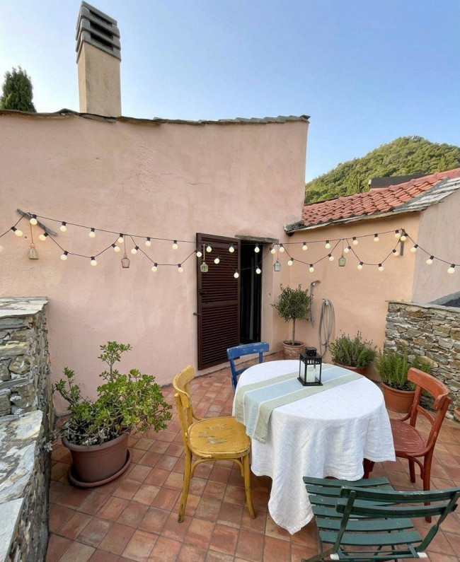 Rustico in vendita a Villanova d'Albenga