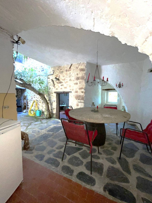 Rustico in vendita a Villanova d'Albenga