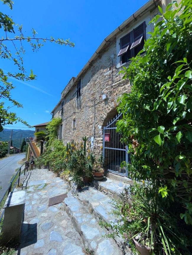 Rustico in vendita a Villanova d'Albenga