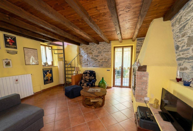  zu verkauf in Borghetto d'Arroscia