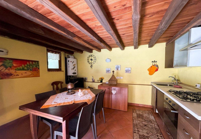  zu verkauf in Borghetto d'Arroscia