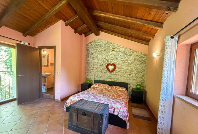  zu verkauf in Borghetto d'Arroscia