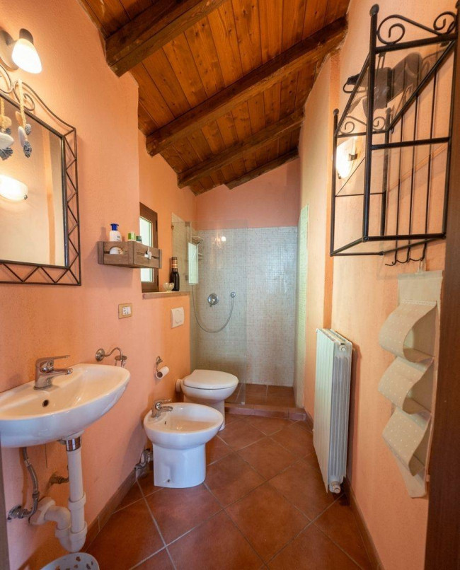  zu verkauf in Borghetto d'Arroscia