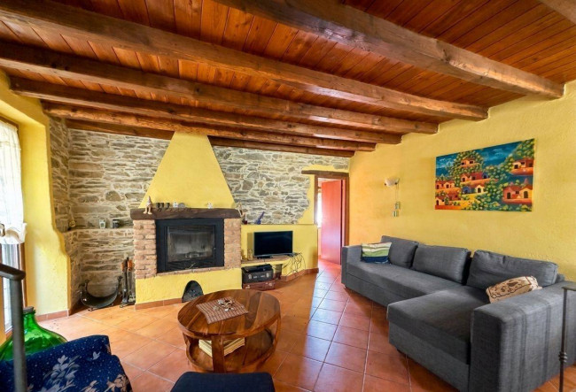  zu verkauf in Borghetto d'Arroscia
