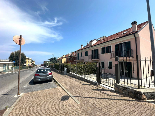Appartamento in vendita a Ceriale