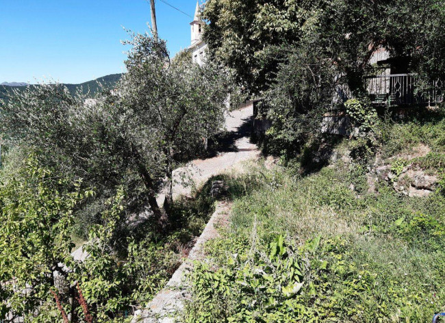 Magazzino in vendita a Cesio