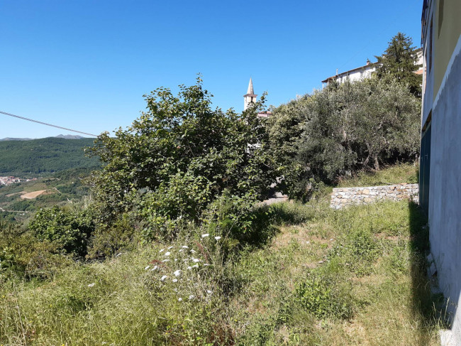 Magazzino in vendita a Cesio