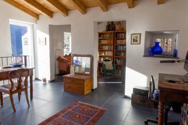 Rustico in vendita a Rezzo