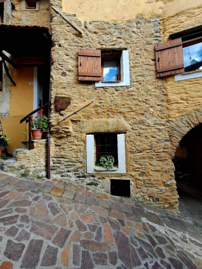 Rustico in vendita a Pornassio