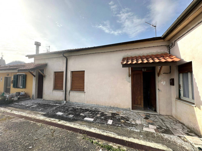 Rustico in vendita a Casanova Lerrone