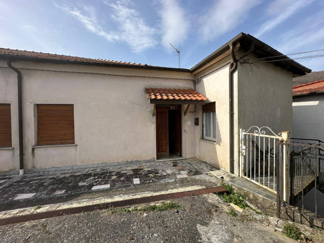 Rustico in vendita a Casanova Lerrone