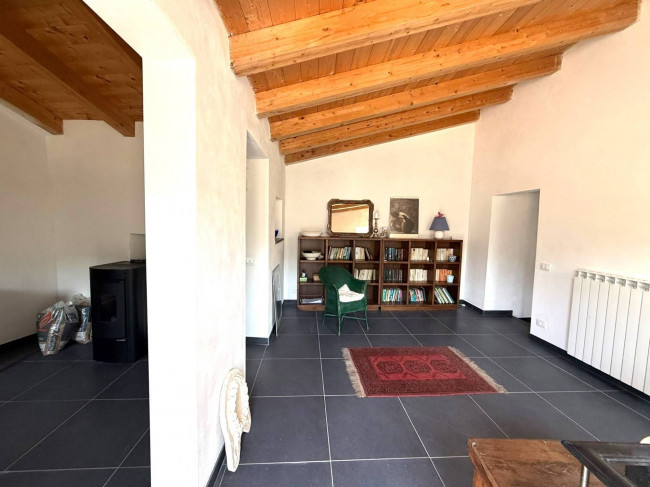 Rustico in vendita a Rezzo