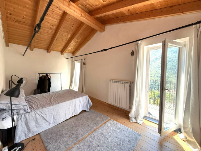 Rustico in vendita a Rezzo