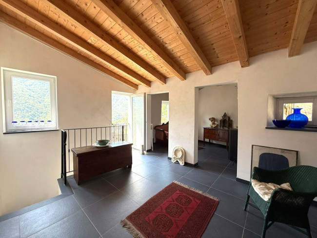 Rustico in vendita a Rezzo