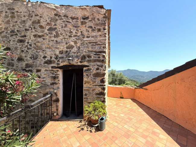 Rustico in vendita a Villanova d'Albenga