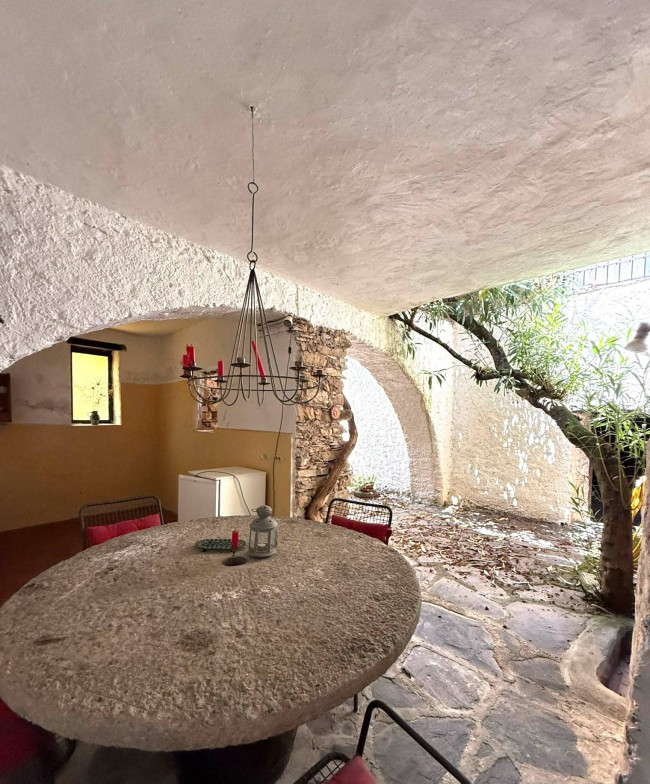 Rustico in vendita a Villanova d'Albenga
