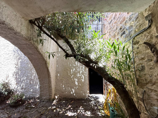 Rustico in vendita a Villanova d'Albenga