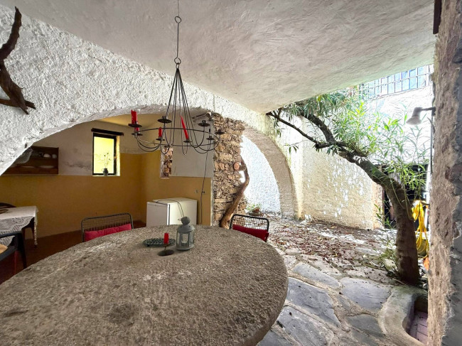 Rustico in vendita a Villanova d'Albenga