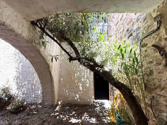 Rustico in vendita a Villanova d'Albenga