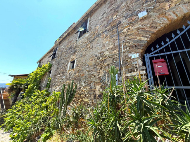 Rustico in vendita a Villanova d'Albenga
