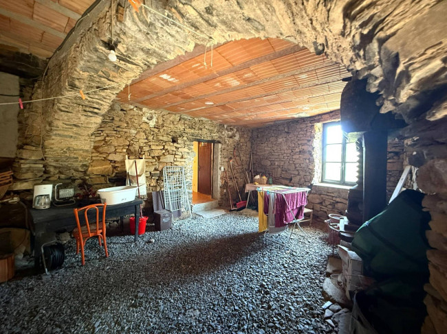 Rustico in vendita a Villanova d'Albenga