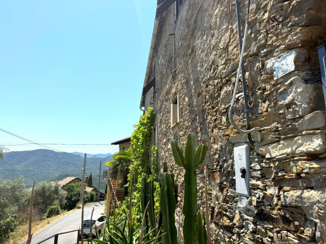 Rustico in vendita a Villanova d'Albenga
